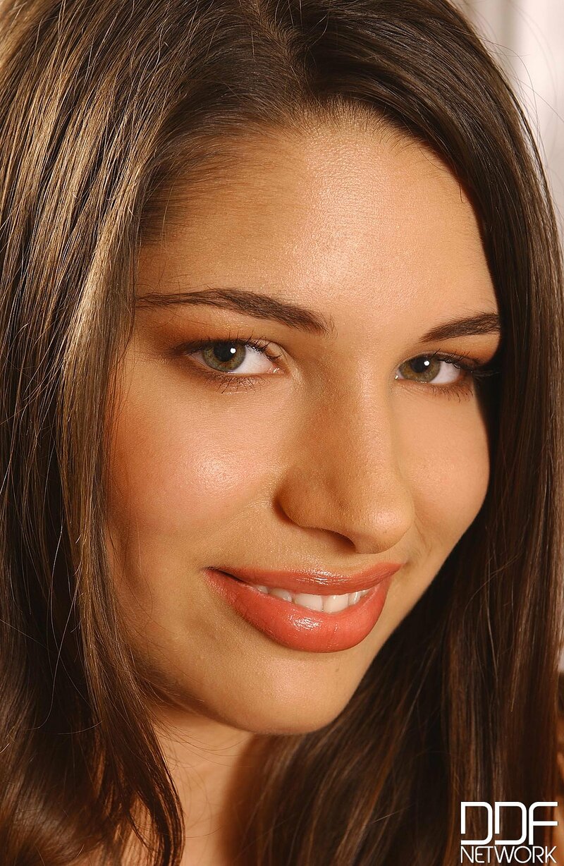 Валентина, 27